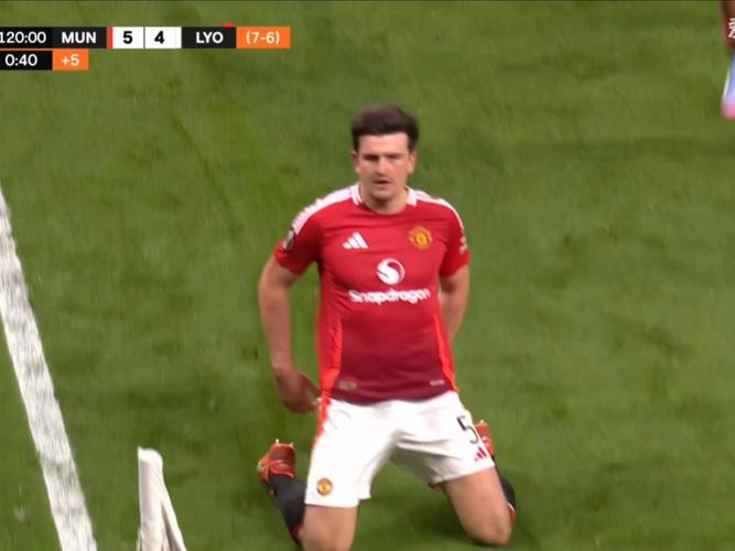 卓越!曼联官方:马奎尔客战利物浦头槌绝杀当选10月队内最佳进球