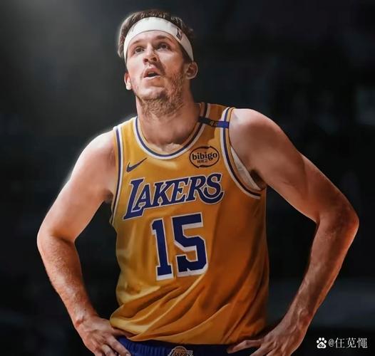 详细阅读:解说:里夫斯在湖人当三当家挺好 二当家太贵且与防守不足 解说:里夫斯在湖人当三当家挺好 二当家太贵且与防守不足