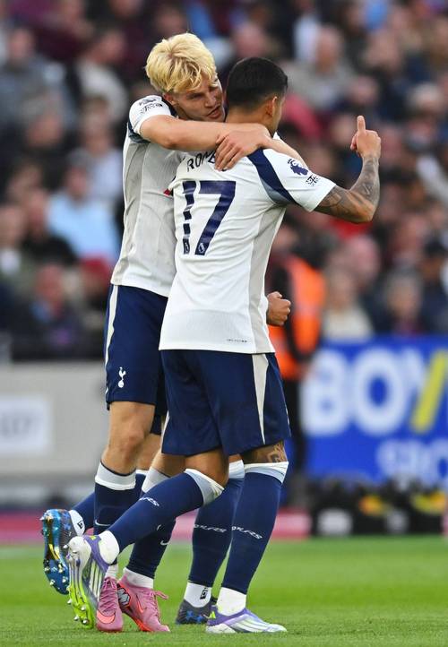 十人热刺连入2球！奥多贝尔推进反击，罗梅罗做球帕利尼亚破门