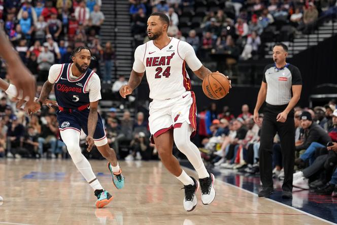 详细阅读:阿德巴约谈鲍威尔:他不在乎数据 只想赢球 他是球队的重要一员 阿德巴约谈鲍威尔:他不在乎数据 只想赢球 他是球队的重要一员