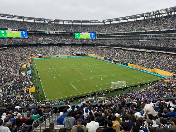 详细阅读:斯波:拉松先发的阵容更具活力 有时需要调整首发发挥球队全面性 斯波:拉松先发的阵容更具活力 有时需要调整首发发挥球队全面性