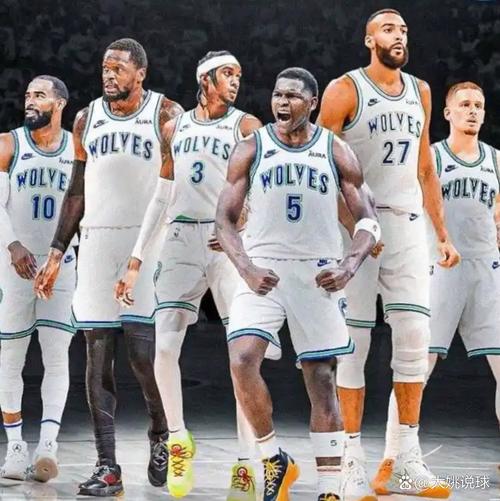 详细阅读:小马+VJ的后场组合前途无量!76人是时候放弃以恩比德为核心了? 小马+VJ的后场组合前途无量!76人是时候放弃以恩比德为核心了?