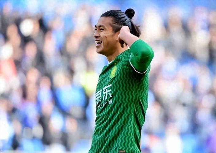 详细阅读:张玉宁:我觉得球迷发泄情绪可以理解,但肆意谩骂球员是不可取的 张玉宁:我觉得球迷发泄情绪可以理解,但肆意谩骂球员是不可取的