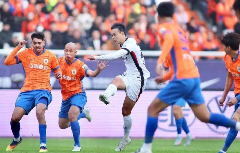 详细阅读:沪媒:海港队残阵出击实力难免下滑,下半场曾一度将武里南联压制 沪媒:海港队残阵出击实力难免下滑,下半场曾一度将武里南联压制