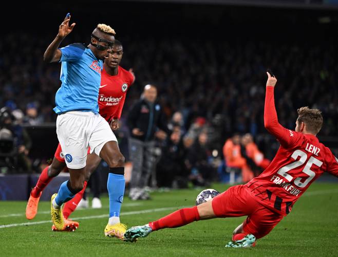 详细阅读:三人欧冠客场对阿贾克斯上演帽子戏法:C罗、小卢卡斯、奥斯梅恩 三人欧冠客场对阿贾克斯上演帽子戏法:C罗、小卢卡斯、奥斯梅恩