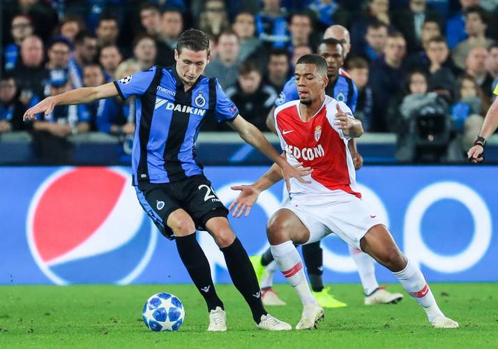 详细阅读:布鲁日半场2-1巴萨数据:射门4-9,射正4-2,控球率21%-79% 布鲁日半场2-1巴萨数据:射门4-9,射正4-2,控球率21%-79%